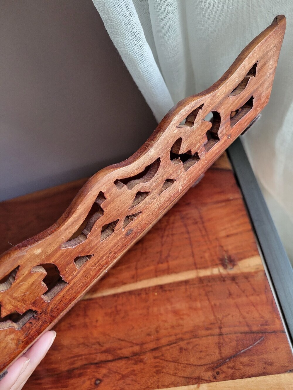 Artisanal Handcrafted Wooden Serving Tray Open-work Lattice Borders Floral Desig - Picture 5 of 11